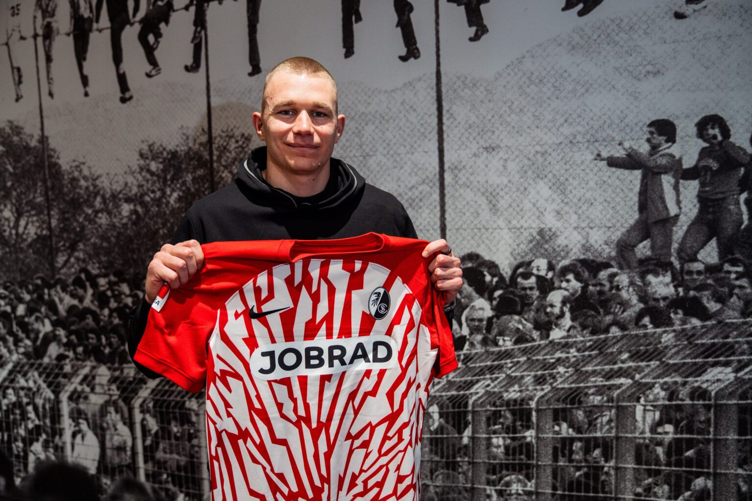 Verletzungspech Der SC Freiburg nimmt Attila Szalai unter Vertrag