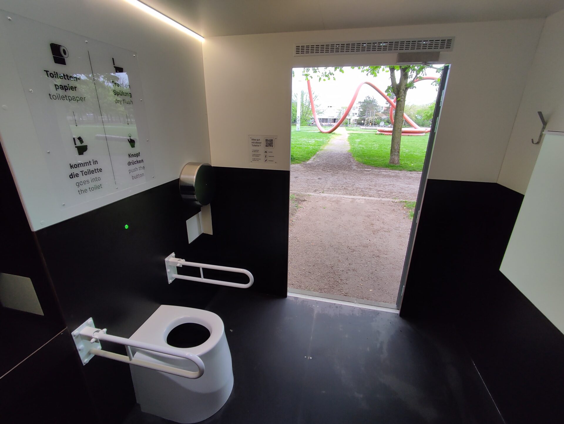 Neue Ökotoilette im Eschholzpark