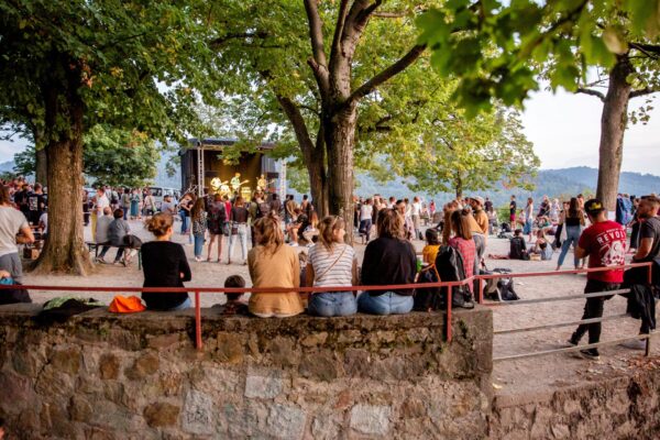 Freiburg stimmt ein