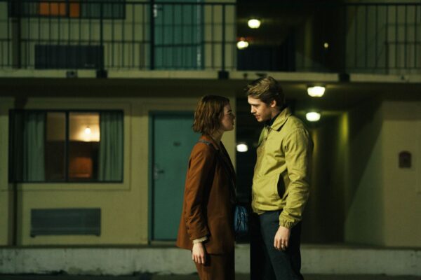 Emma Stone und Joe Alwyn sind in „Kinds of Kindness“ zu sehen.