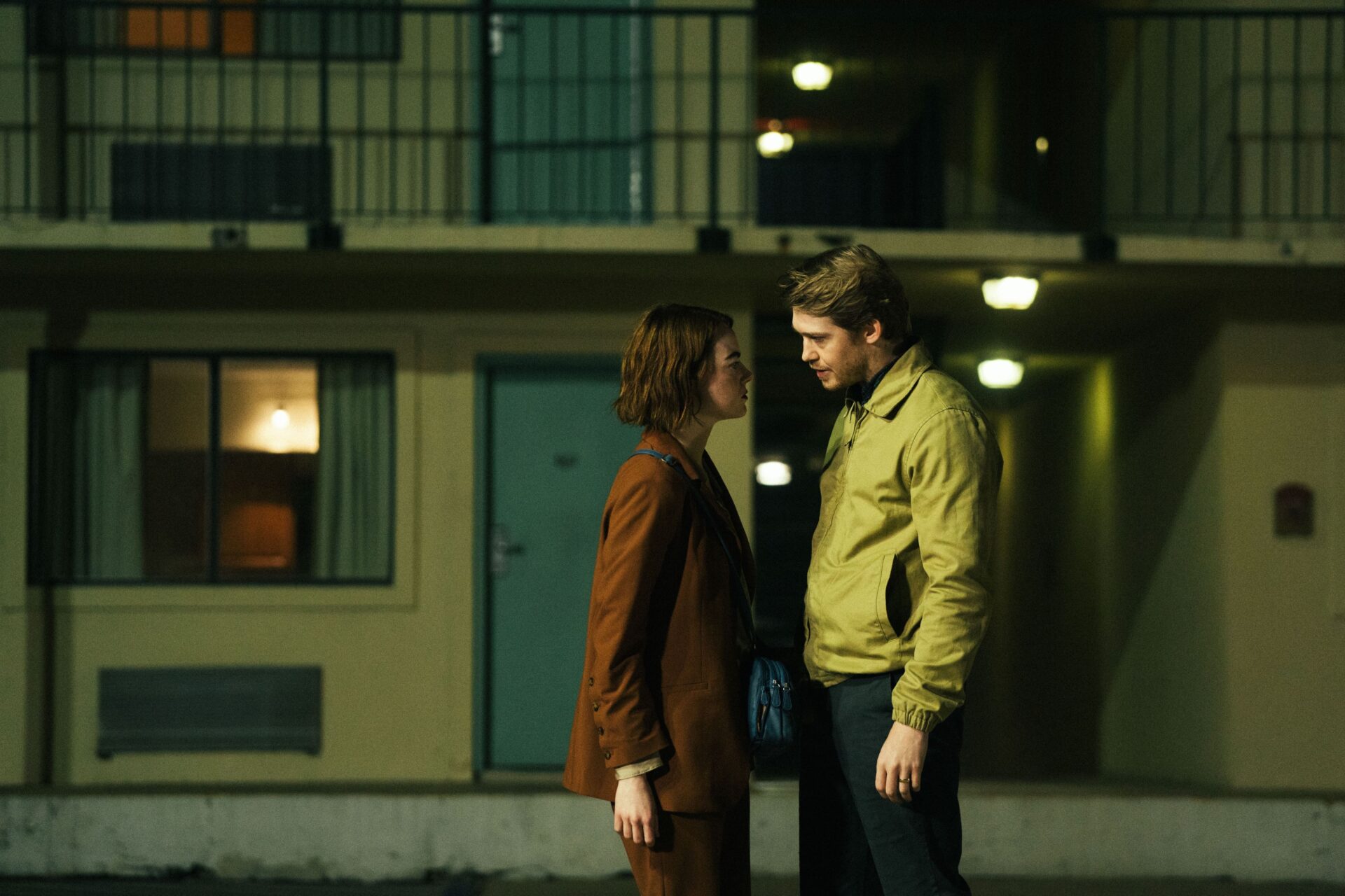 Emma Stone und Joe Alwyn sind in „Kinds of Kindness“ zu sehen.