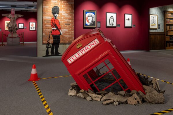 Skulpturen, Grafitti und mehr sind bei der Ausstellung „The Mystery of Banksy – A Genius Mind“ zu sehen.