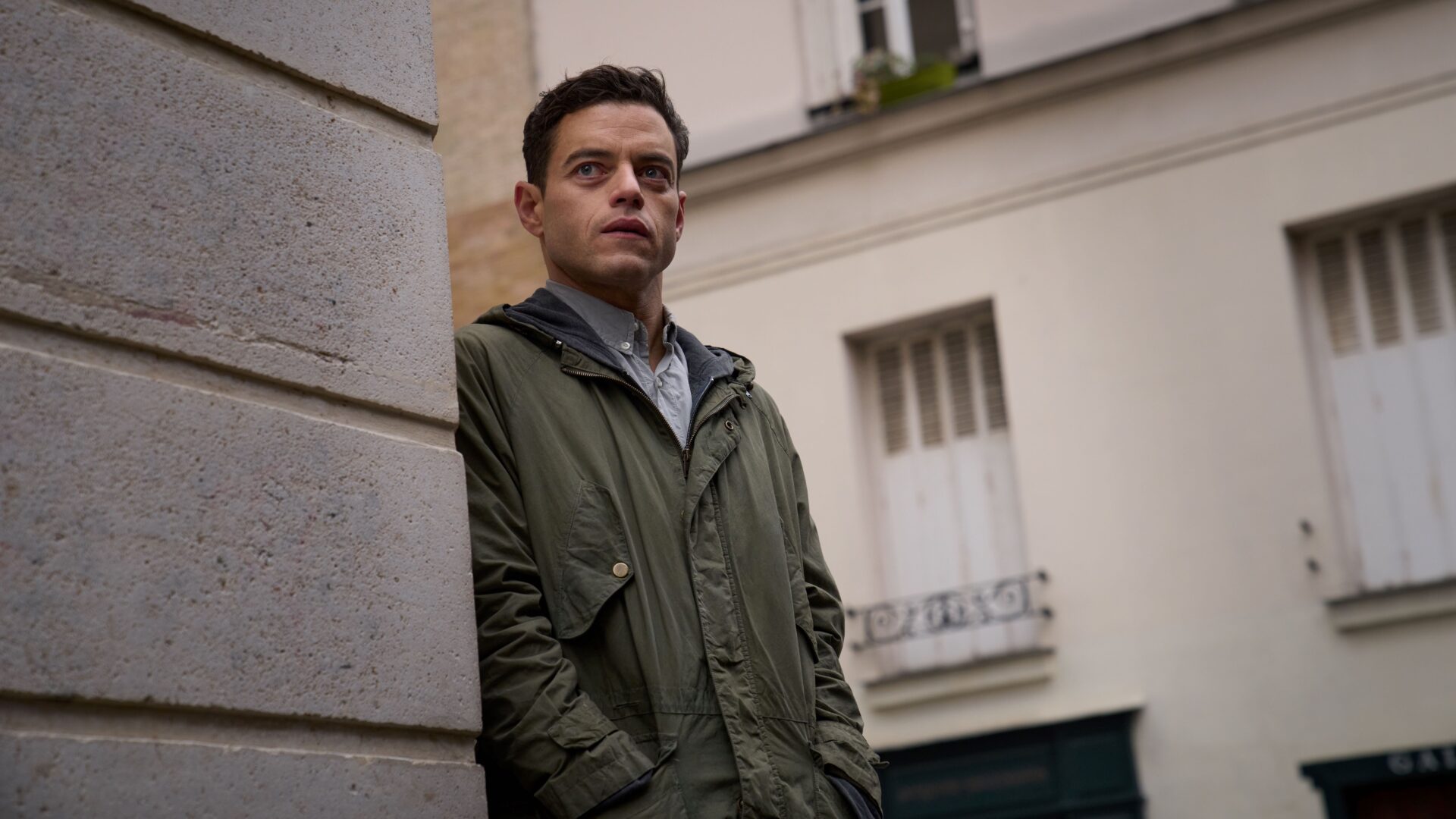 Charlie Heller (Oscar-Gewinner Rami Malek) tut alles, um die Männer zu finden, die für den Terroranschlag in London verantwortlich sind.