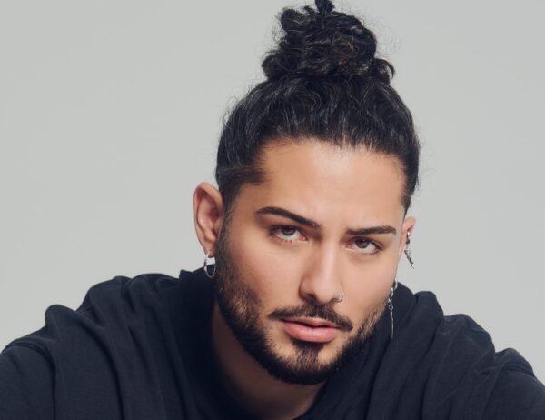 Freiburger Nawin Nazary ist raus bei GNTM und begeistert jetzt mit Musik.
