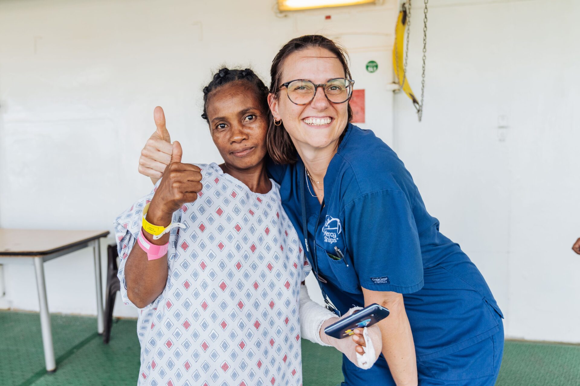"Die Patienten sind unheimlich bescheiden und dankbar", sagt Freiburgerin Julia Jettkandt. Foto: Mercy Ships