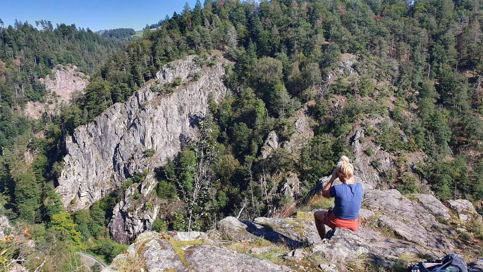 Die Teilnehmer erwartet ein beeindruckender Ausblick auf gewaltige Felsmassive. Foto: Gerd Süßbier