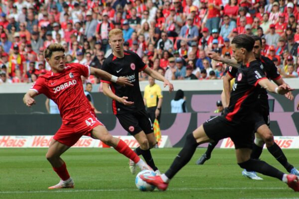 Ritsu Doan SC Freiburg Frankfurt