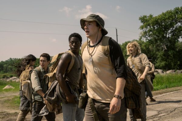 Sie müssen immer weiterlaufen: Es gibt für Parker (Joshua Odjick), Harkness (Jordan Gonzalez), McVries (David Jonsson), Garraty (Cooper Hoffman) und Barkovitch (Charlie Plummer) kein Zurück.