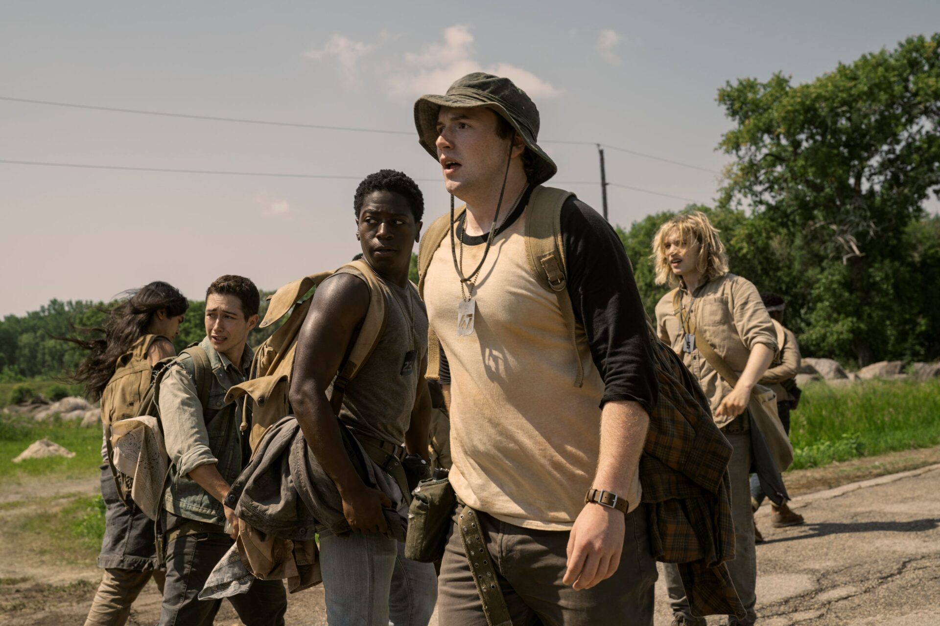 Sie müssen immer weiterlaufen: Es gibt für Parker (Joshua Odjick), Harkness (Jordan Gonzalez), McVries (David Jonsson), Garraty (Cooper Hoffman) und Barkovitch (Charlie Plummer) kein Zurück.