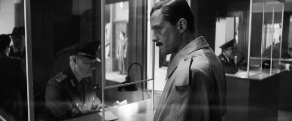 Der ehemalige KZ-Arzt Josef Mengele (August Diehl) setzt sich nach Brasilien ab.