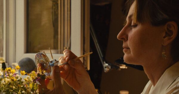 Die Kinowoche wird mit der oscarnominierten Doku "Porcelain War" über den Krieg in der Ukraine und drei ukrainische Künstler aus Charkiw eröffnet. Foto: Picturehouse