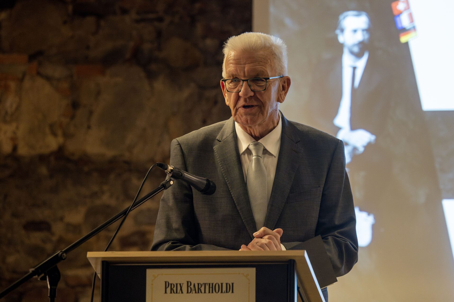 Winfried Kretschmann wurde in Freiburg mit dem „Prix Bartholdi“ ausgezeichnet.