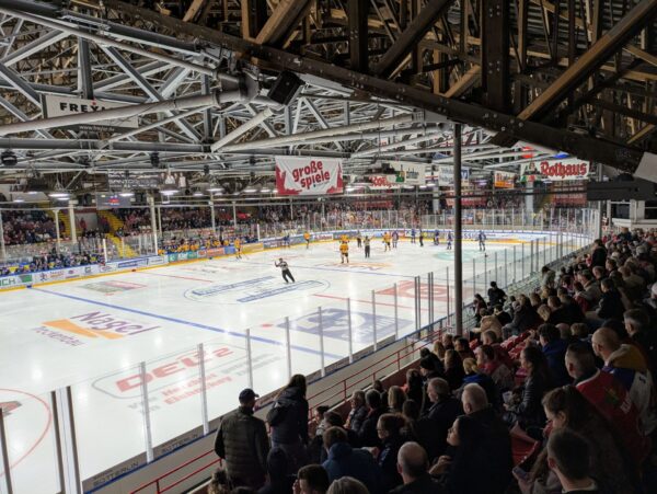 Eishalle Freiburg Echte Helden Arena