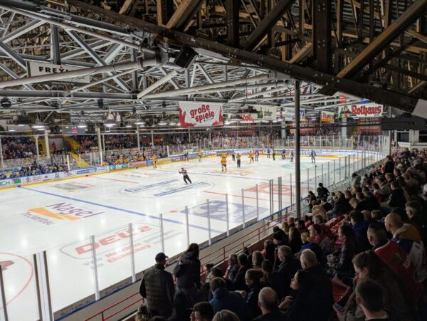 Eishalle Freiburg Echte Helden Arena
