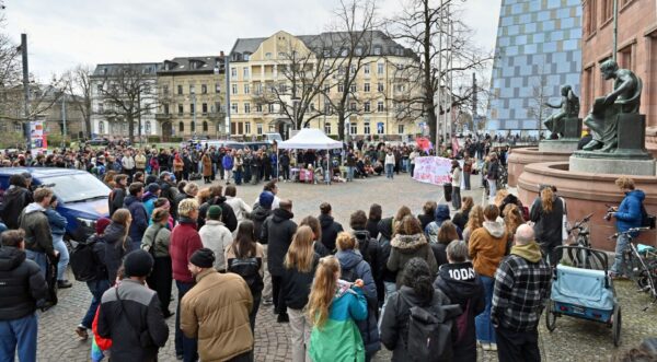 Demo Universität Frauenkollektiv