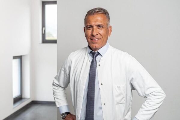 Chefarzt Abidin Karatas (Artemed Kliniken Freiburg)