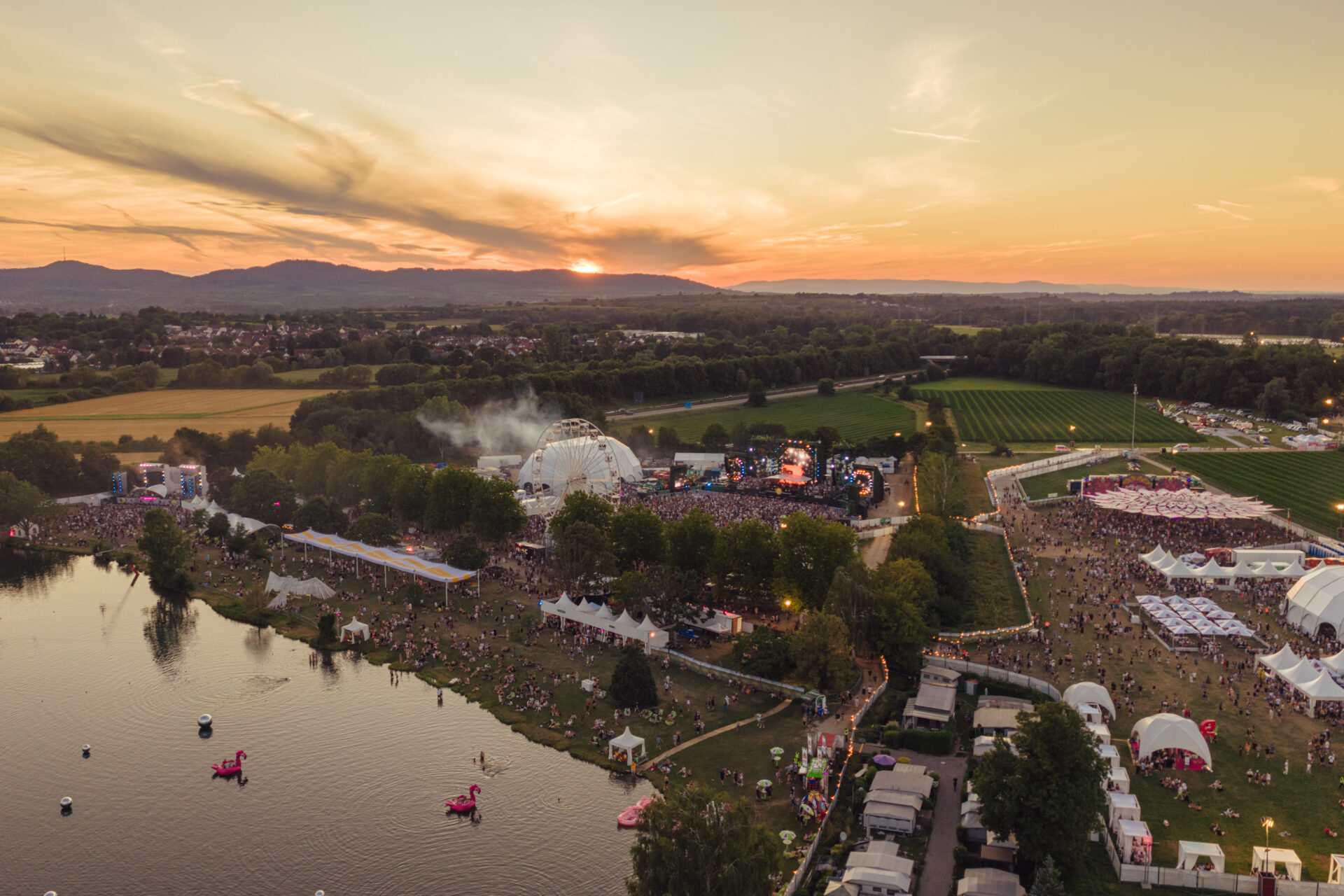 Mehr als 150 Acts der Elektroszene sorgen dieses Jahr auf sechs Stages für Partystimmung. Foto: Sea You