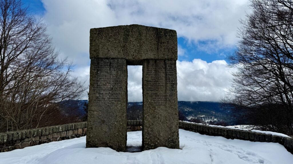 Das Engländerdenkmal am Schauinsland oberhalb von Hofsgrund. 