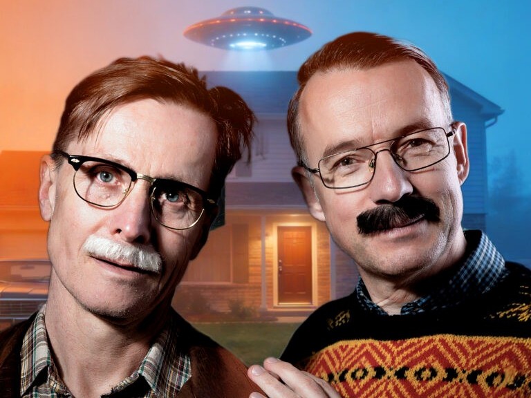 In einer amerikanischen Kleinstadt geschehen mysteriöse Dinge: Nachbarn und Freunde wirken wie Klone ihrer selbst – dahinter steckt eine große Verschwörung.