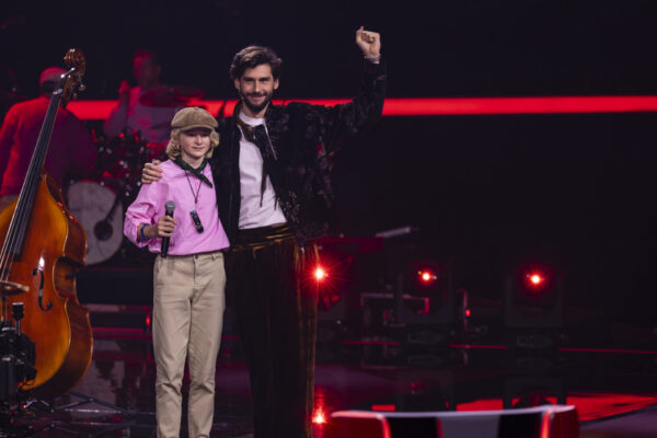 Starker Auftritt: Der 13-jährige Ruben aus Freiburg bei „The Voice Kids“ mit Popsänger Alvaro Soler.