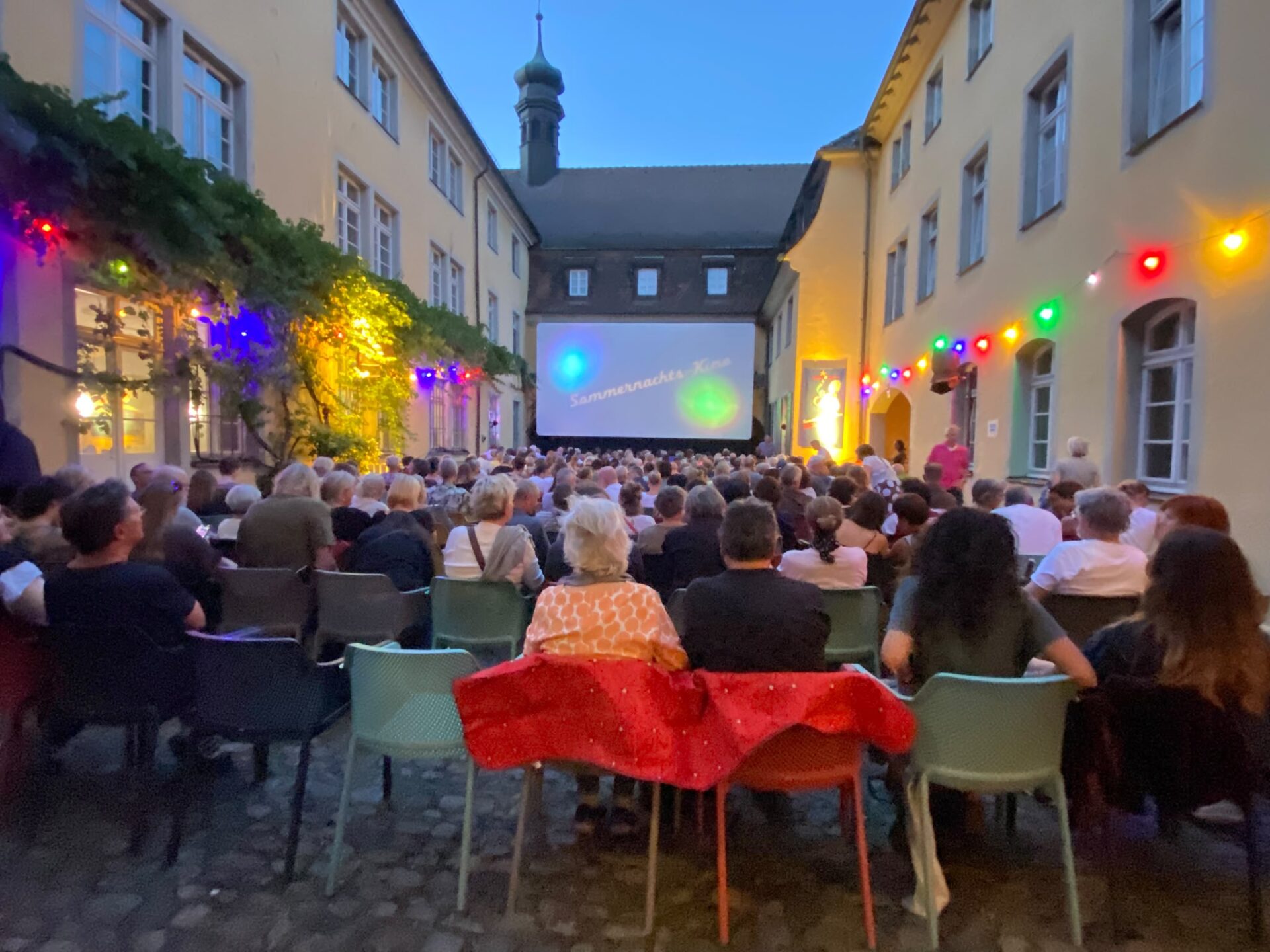 Die meisten Vorstellungen Im Innenhof des Schwarzen Klosters waren bisher ausverkauft. Bis zum 5. September gibt es noch zahlreiche Highlights zu sehen